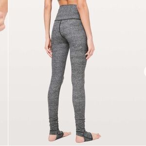Lululemon Still Mind Tight *28"
Interlink Ice Grey Black